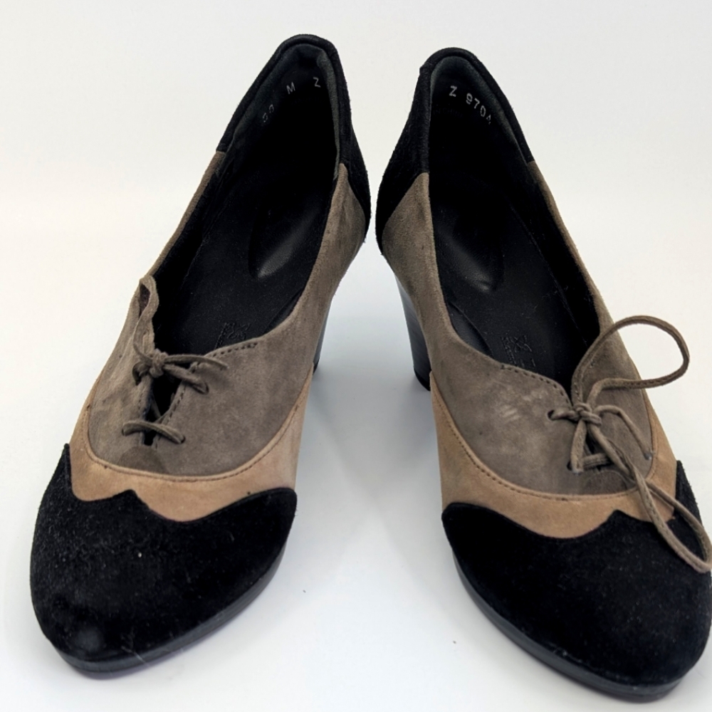 Ziera size 8 suede dress shoes